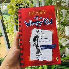 Hình ảnh sách Truyện thiếu nhi tiếng Anh - Diary Of A Wimpy Kid 01: A Novel In Cartoons