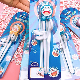 Đũa ăn dặm, đũa tập ăn hình Doremon tạo sự thích thú cho bé, hàng xuất Nhật