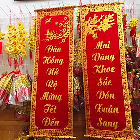 Mua Bộ đôi câu đối đỏ chữ vàng dài 1m trang trí Tết (Đào hồng nở rộ mừng Tết đến - Mai vàng khoe sắc đón xuân sang)