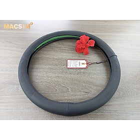 Bọc vô lăng cao cấp Macsim 8933 màu đen chất liệu da thật - Khâu tay 100% size M