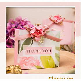 Hình ảnh túi giấy Classy Thank You đính hoa sang trọng, dùng làm quà tặng sinh nhật, valetine, kỷ niệm Q1347