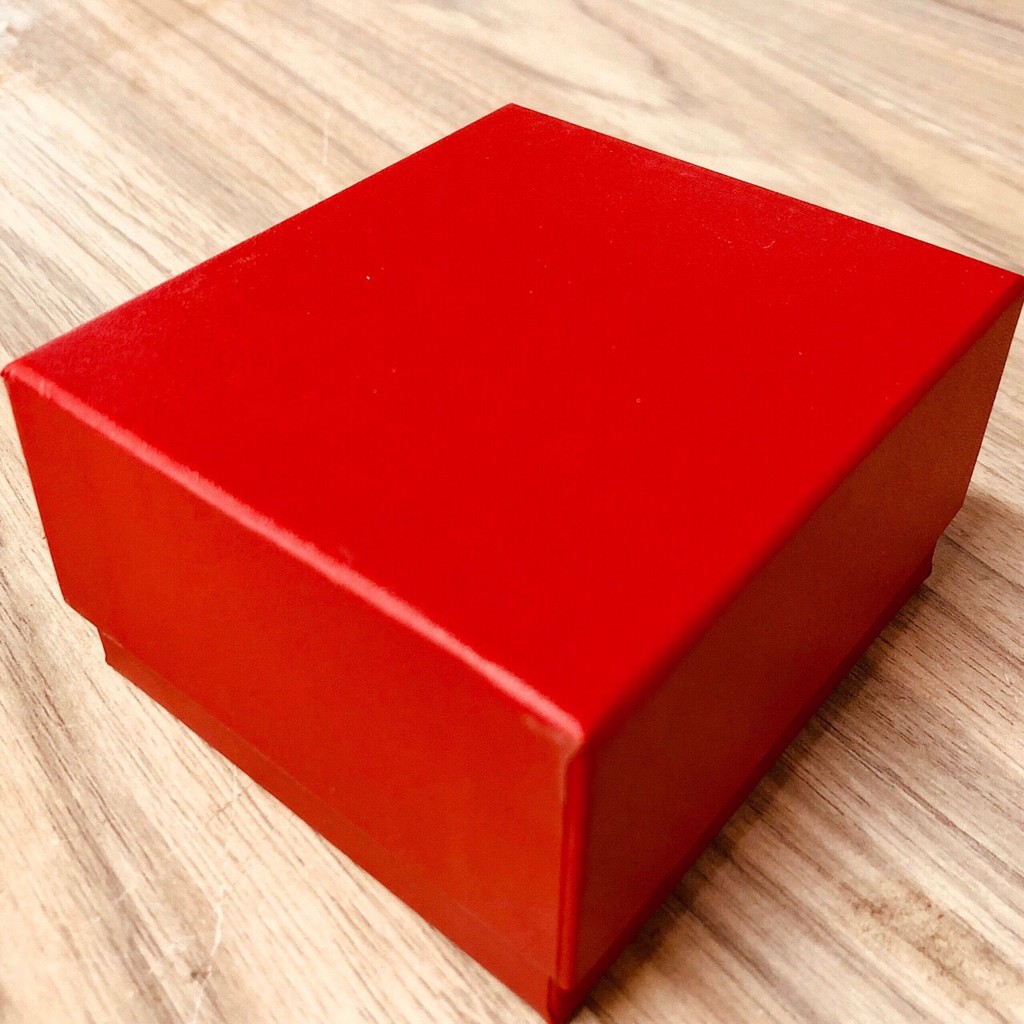 Hộp giấy cứng đựng đồng hồ màu đỏ Gm2 mẫu mới,dùng dựng đồng hồ hoặc đồ trang sức,