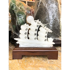 Tượng thuận buồm xuôi gió phong thủy đá bạch ngọc size nhỏ