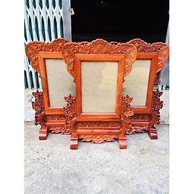 Khung Ảnh Thờ Gỗ Hương Đục Hoa Mai, kích cỡ 21x31 và 25x35cm