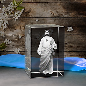 Tượng Chúa Jesus - Hình 3D trong khối Pha Lê- Trang trí bàn làm việc/ Để trên xe Ô tô