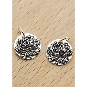 Combo 2 cái charm bạc hình tròn họa tiết hoa sen treo - Ngọc Quý Gemstones