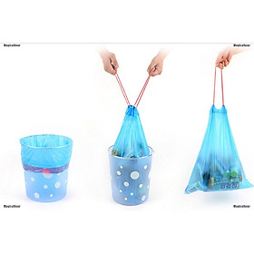 Mua Cuộn bọc rác vệ sinh có dây rút và quai cầm tiện dụng
