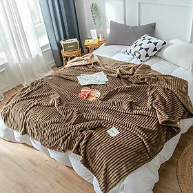 Chăn Nhung Tuyết Nhập Khẩu Siêu Mềm Mịn- Chăn Văn Phòng Kẻ Tăm Kích Thước 2mx2m3 Nặng 1,5kg - Hàng Chính Hãng MINIIN - nâu đậm