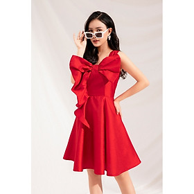 ĐẦM XÒE MỘT VAI DÚN NƠ LỚN TRƯỚC NGỰC