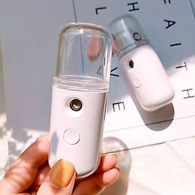 Máy phun sương cầm tay mini ( màu ngẫu nhiên )