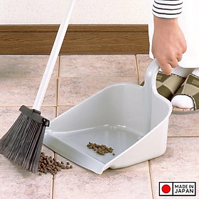 Mua Xẻng rác Inomata cỡ lớn XL  thiết kế cán có độ cong phải  không bị trơn trượt khi cầm nắm - nội địa Nhật Bản