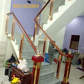 Mua Trụ cầu thang kính giát vàng toàn thân