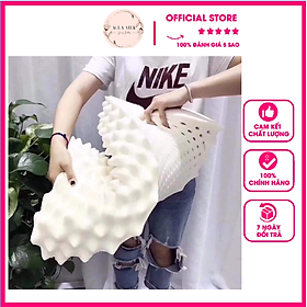 Mua  GIẢM SỐC HÀNG MỚI VỀ  Gối nằm massage có gai cao cấp  gối cao cấp dợn sóng massage cho người đau cổ vai gáy  gối cao su thiên nhiên massage cổ  ruột gối cao su thiên nhiên nhập khẩu Thái Lan  100% cao su thiên nhiên - M.I.A SILK