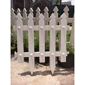 Mua Hàng rào nhựa đầu nhọn 30cm x 38cm có chân cắm