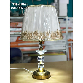 Mua Đèn để bàn - chân pha lê phát sáng TATIT DB051