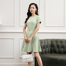 Đầm Cổ Tròn Tay Ngắn Thắt Lưng Cùng Màu Chân Váy Xòe Xếp ly 2 Bên Hông Đầm Ngang Gối V008 Vải Trượt Hàn Quốc Cao Cấp Màu Xanh Và Màu Hồng Lịch Sự