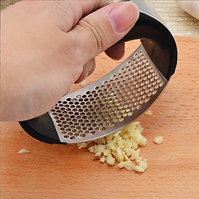 Mua Dụng cụ ép tỏi nghiền tỏi bằng thép không gỉ có tay cầm tiện lợi