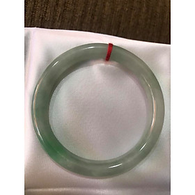 Vòng đẹp đá cẩm thạch tự nhiên TR LÝ SAO 47mm Chất liệu 100% đá cẩm thạch tự nhiên Size 47mm  MÀU TRẮNG LÊN XANH LÝ 1 BÊN SANG LẮM NỮ TAY NHỎ 35kg - 48kg đeo ạ