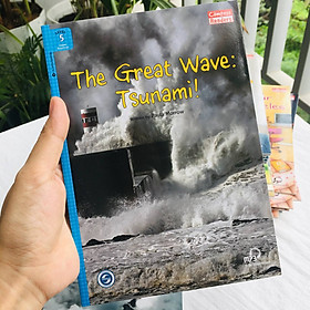 [Compass Reading Level 5-8] The Great Wave: Tsunami! - Leveled Reader with Downloadable Audio Free - Sách chuẩn nhập khẩu từ NXB Compass