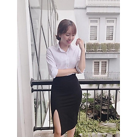 Chân váy đen xẻ tà