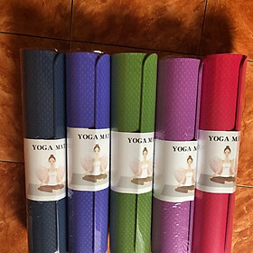 Thảm Tập Yoga Mat 6mm 1 lớp tặng kèm túi đeo chéo.