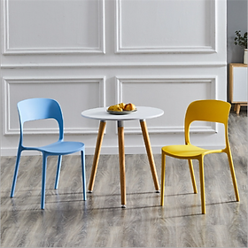 Mua Bộ Bàn ghế cafe  Bàn ghế ăn nhỏ gọn cho căn hộ chung cư - Bàn trà cafe tròn và Ghế nhựa đúc nhiều màu độc đáo decor ban công  phòng ăn đẹp