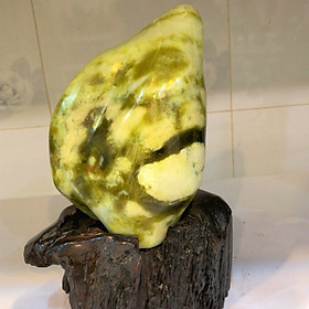  Cây đá để bàn tự nhiên chất ngọc serpentine xanh lá  dáng hình trái tim đẹp lạ nặng 3.5 kg xanh cốm cho người mệnh Hỏa và Mộc