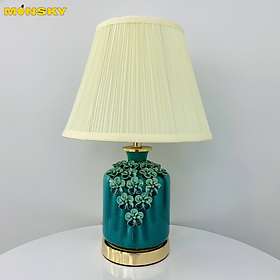 Mua Đèn ngủ để bàn BROW phong cách sang trọng quý phái với nhiều mẫu mã mới lạ và độc đáo đã bao gồm bóng LED