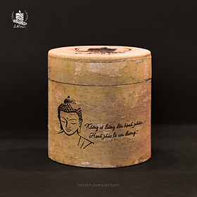 Nến Thơm Trị Liệu Le Rustique Khắc Hình Đức Phật - 9 Mùi Hương - Hũ Nến Vỏ Quế Tự Nhiên - Nến Thơm Cao Cấp - Nến Thơm An Toàn Sức Khỏe - 100g