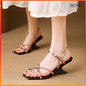 Dép nữ đế xuồng 5 phân hàng hiệu ROSATA hai màu đen nâu thời trang cao cấp ro741