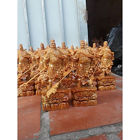 Mua Tượng quan công đứng trên gốc cây thông  gỗ huyết long kt cao 40