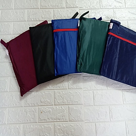 BẠT TRÙM / TẤM PHỦ TẤT CẢ CÁC LOẠI XE MÁY KÍCH THƯỚC 220x115cm , LÀM TỪ VẢI DÙ 2 DA CAO CẤP ,BỀN ,ĐẸP , CHỐNG MƯA , NẮNG ,BẢO VỆ CHIẾC XE MÁY CỦA BẠN , NGOÀI RA CÒN DÙNG ĐƯỢC ĐỂ TRÙM HÀNG HOÁ , CHỐNG TRỘM HIỆU QUẢ .