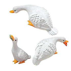 3Pcs Small Duck Decorations Garden Duck Statues Art Crafts Ornaments Novelty Outdoor Duck Sculptures for Flower Bed Pool Balcony Courtyard
