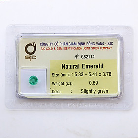 Viên đá emeral ngọc lục bảo thiên nhiên