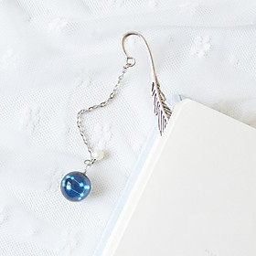 Bookmark, Kẹp Sách Lông Vũ Kim Loại Phối Charm Tròn Theo Cung Hoàng Đạo - Cung Song Tử