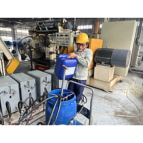 Mua Hóa chất tẩy cặn máy đùn cao su
