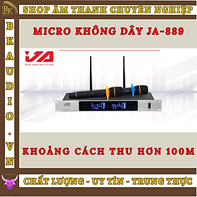 Micro không dây J.A-889. Micro cầm tay hai tầng số UHF riêng biệt kết hợp công nghệ chống hú cho âm thanh trung thực & nhẹ nhàng . Khoảng cách thu sóng hơn 100 m , loại bỏ tạp âm.