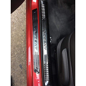 Accent, Bộ 8 ốp bậc ngoài xe ACCENT 2018 2019 2020 2021mẫu titan