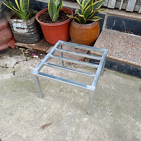 Mua Kệ sắt để chậu cây  chậu hoa KT vuông 25*25*(10-60)cm  thép hộp 20*20mm mạ kẽm  chân nó nút nhựa chống trầy