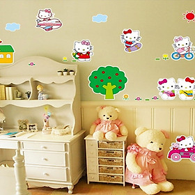 Decal dán tường mèo hello kitty vui chơi