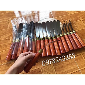 Mua dao cứng lấy cơm dừa