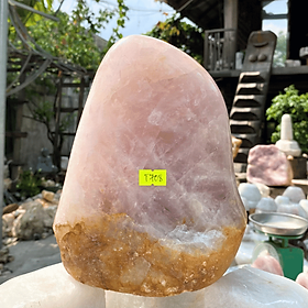 Mua Núi đá thạch anh hồng NHASAN T708  nặng 5.6kg  kích thước: cao 21cm x ngang 16cm x dày 13cm