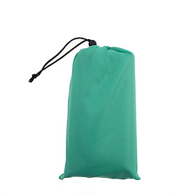 Bạt dã ngoại đa năng, có thẻ dùng làm mái che, không thấm nước 1m5 - 2m được làm bằng chất liệu vài dày, không thấm nước, là vật dụng không thể thiếu trong những chuyến đi phượt để hỗ trợ bạn với nhiều công dụng khác nhau.