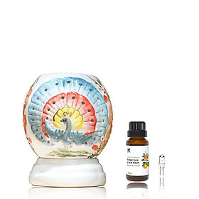 Đèn xông tinh dầu hoạ tiết con công Kepha, tặng tinh dầu Cam Ngọt Tây ban nha 10ml và 1 bóng đèn xông tinh dầu dự phòng | Đèn xông tinh dầu gốm sứ cao cấp
