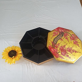 Mua Hộp đựng bánh mứt sơn mài Thanh Bình Lê nền vàng hoa đào đỏ 8 ngăn hàng đẹp và sang trọng