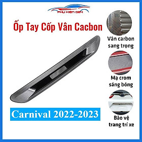 Ốp tay mở cốp Carnival 2022-2023 vân Cacbon trang trí xe chống va đập hiệu quả