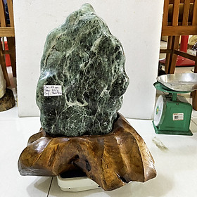 Mua Đá tự nhiên trấn trạch màu xanh lá đậm cao 47 cm nặng 20 kg cho người mệnh Hỏa và Mộc