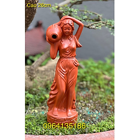 Mua Tượng tiểu cảnh cô gái đổ nước h26cm men nâu đỏ gốm Bát Tràng