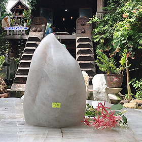 Trụ đá thạch anh trắng tự nhiên phong thủy mang nguồn năng lượng tinh khiết và tích cực đến mọi nhà T493 nặng 5.5Kg kích thước 27x17.5x9 (cm) 