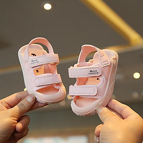 Sandal cho bé gái 1 - 3 tuổi êm mềm quai dán dáng dép trẻ em mũi cao bít mũi thời trang khỏe khoắn và năng động SG59